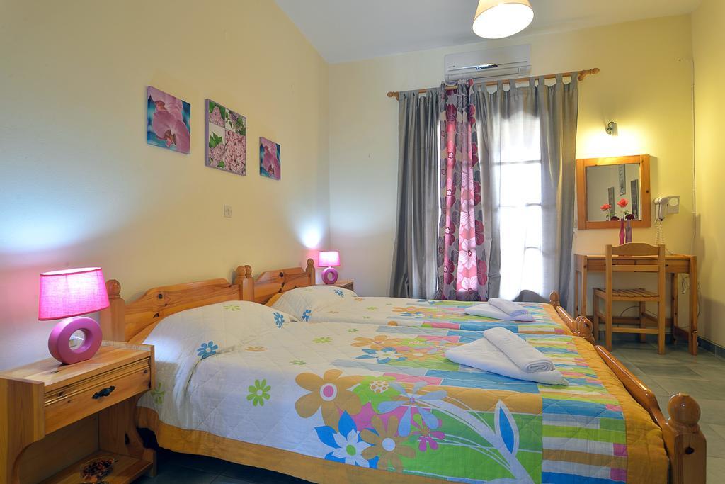 Feeloxenia Corfu Apartments Acharavi  Oda fotoğraf