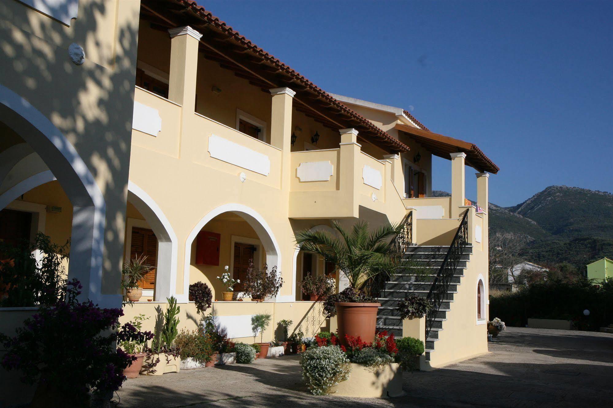 Feeloxenia Corfu Apartments Acharavi  Dış mekan fotoğraf