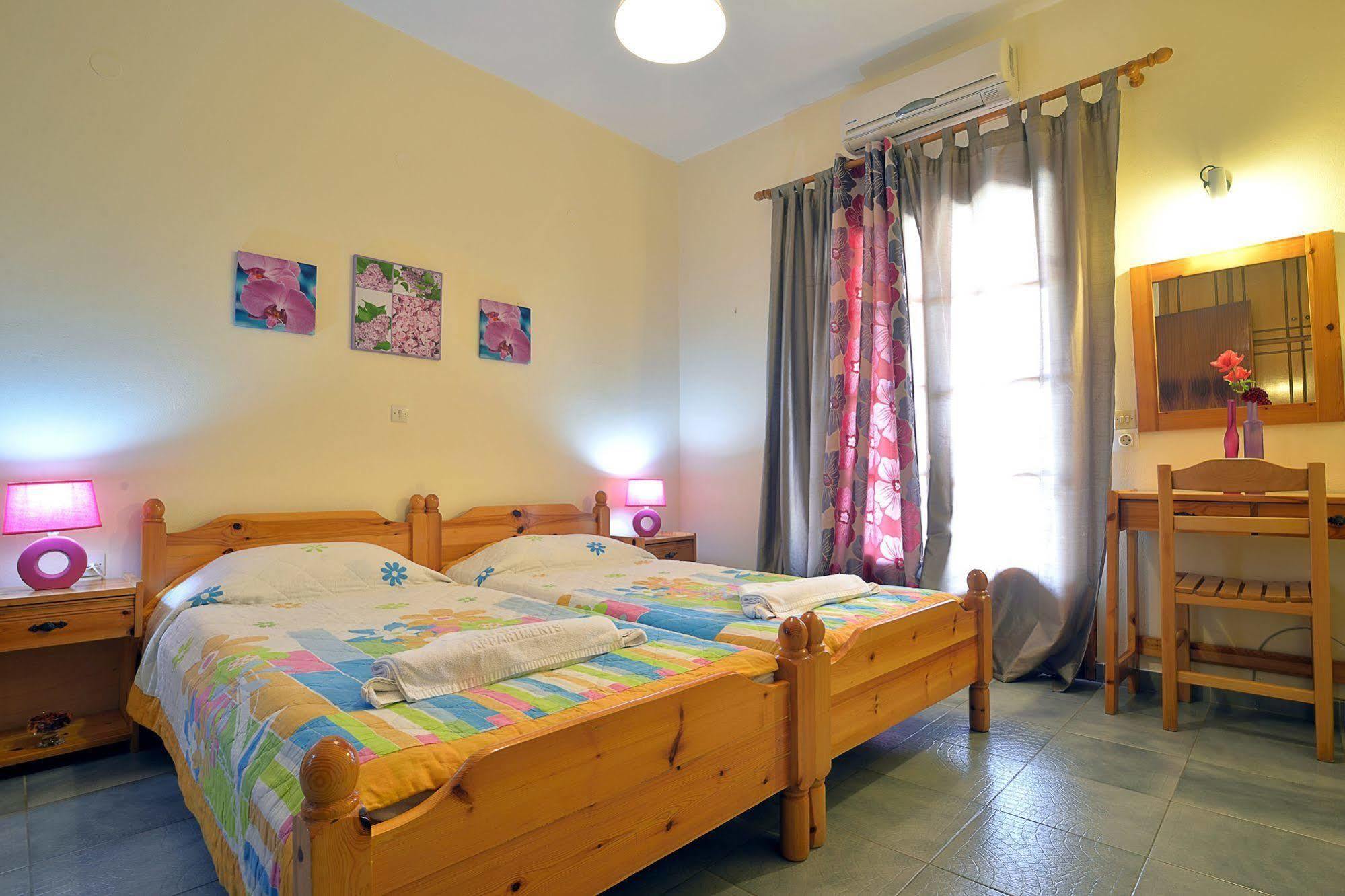 Feeloxenia Corfu Apartments Acharavi  Dış mekan fotoğraf